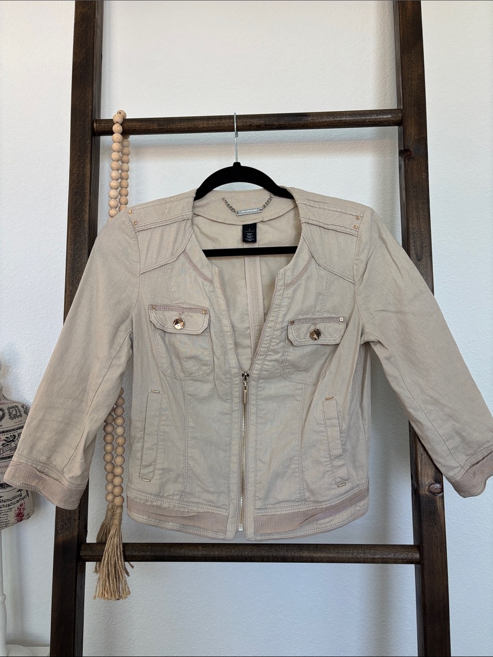 🤎🤍White House Black Market Beige Zip-Front Utility Jacket